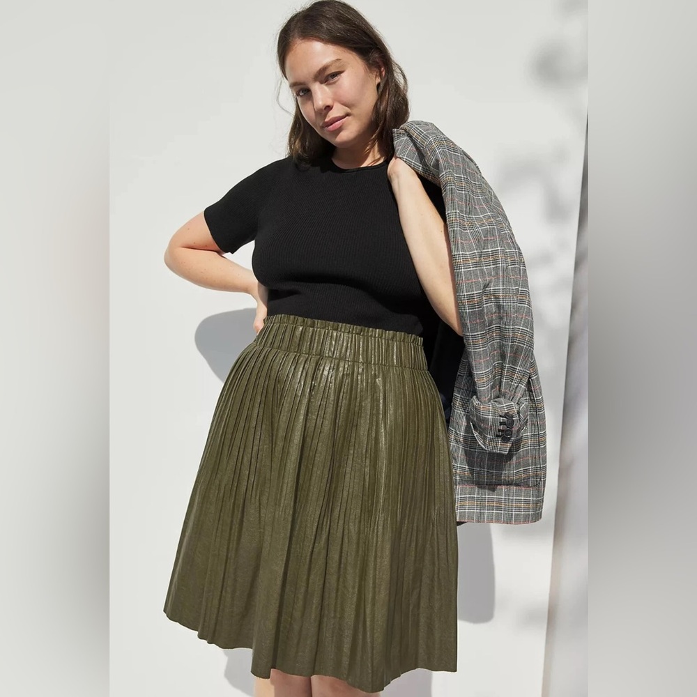 Anthropologie NEW  Ellene Faux Leather Mini Skirt, Size L